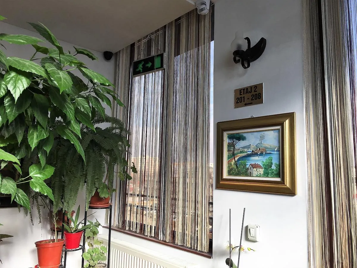 Hotel Taco Βουκουρέστι 2*,